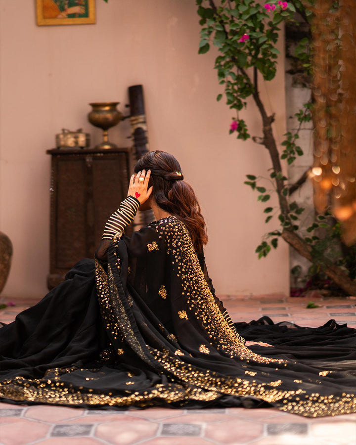 Gauhar Ara — Chiffon Pishwas & Dupatta